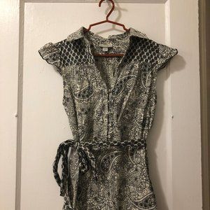 Black & White Patterned Sleeveless Blouse